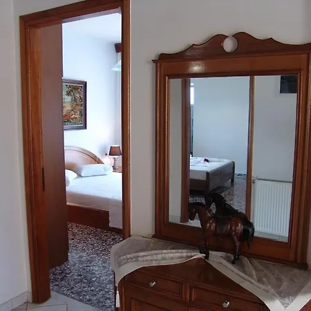 Hébergement de vacances Holiday House Lazarelis *