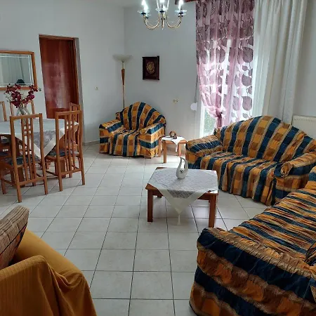 Holiday House Lazarelis Hébergement de vacances *